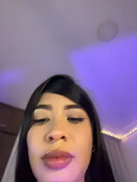 Snapshot of lina_pink chatting on 04-29-26, 12:04 lina pink online show from 04-29-26, 12:04