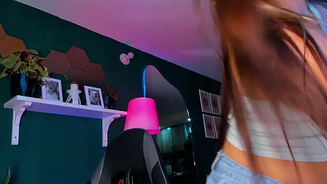 evy orange1 online show from 04-15-26, 01:33