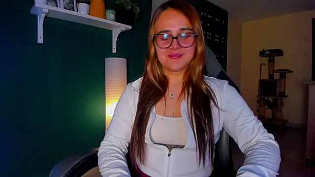 Snapshot of evy_orange1 chatting on 07-02-26, 03:23 evy orange1 online show from 07-02-26, 03:23