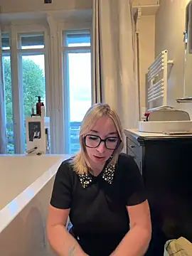 Giuliana baby online show from 06-10-26, 07:48