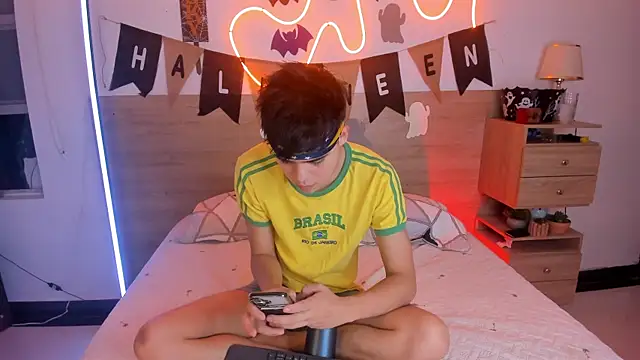 justinbiler online show from 10-30-25, 12:47