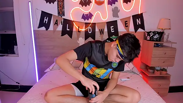 justinbiler online show from 10-28-25, 01:43