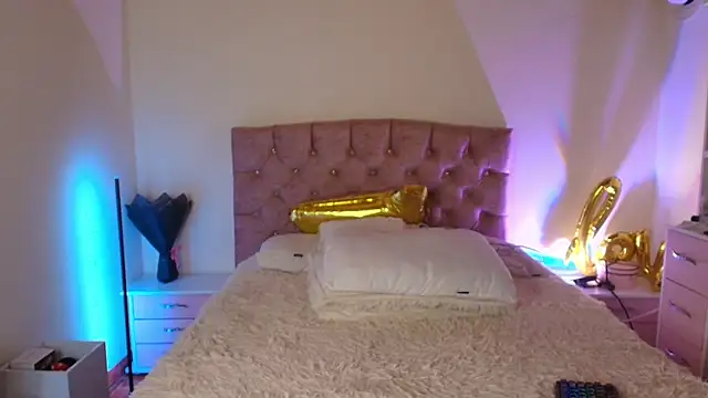 miaa saenz1 online show from 11-22-25, 02:43