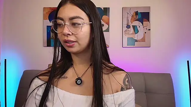 Snapshot of miaa_saenz1 chatting on 03-11-26, 03:22 miaa saenz1 online show from 03-11-26, 03:22