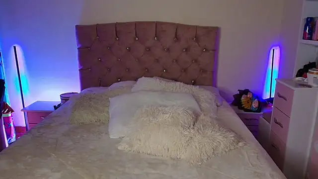 miaa saenz1 online show from 01-17-26, 02:59