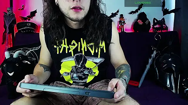blckwolf 6 online show from 10-02-25, 04:43