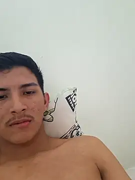 Snapshot of Guti_hazz chatting on 11-27-25, 12:05 Guti hazz online show from 11-27-25, 12:05