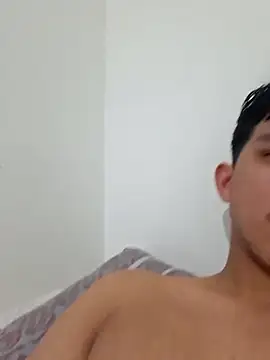 Snapshot of Guti_hazz chatting on 07-12-26, 03:57 Guti hazz online show from 07-12-26, 03:57