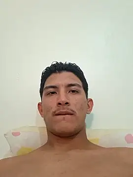 Snapshot of Guti_hazz chatting on 01-08-26, 11:27 Guti hazz online show from 01-08-26, 11:27