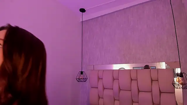 Roxie-Summers11 online show from 12-14-25, 12:33