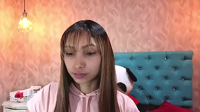 MadelineDoll online show from 11-12-25, 01:48