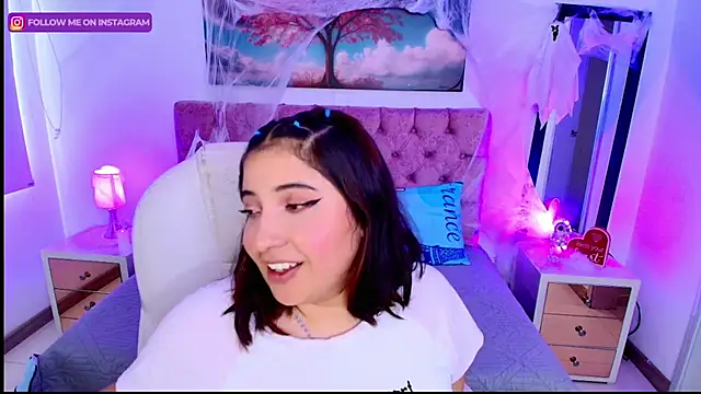 Emma monserrat online show from 10-15-25, 07:33