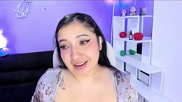 Snapshot of Emma_monserrat chatting on 06-03-26, 11:44 Emma monserrat online show from 06-03-26, 11:44