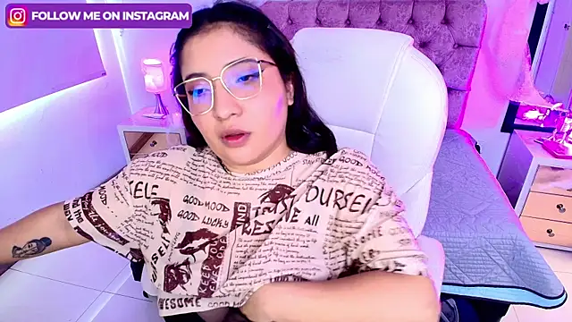 Emma monserrat online show from 10-09-25, 07:36