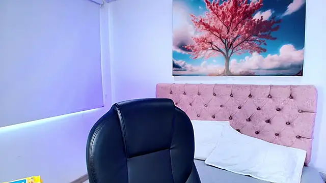 Emma monserrat online show from 03-06-26, 08:26