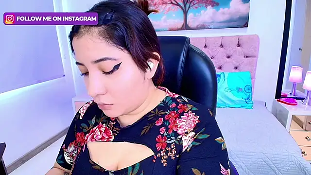 Emma monserrat online show from 12-02-25, 07:37