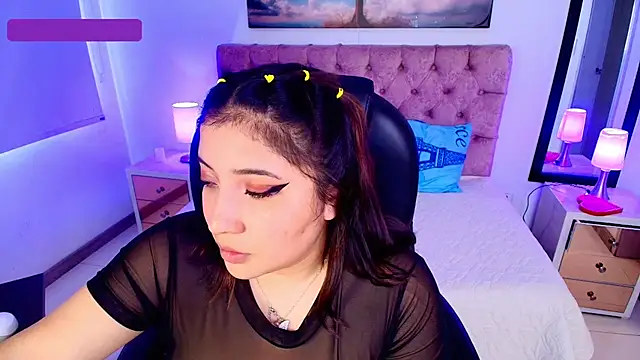 Emma monserrat online show from 11-12-25, 07:40