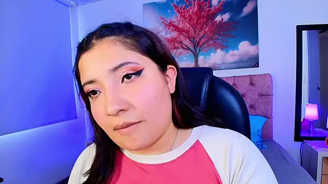 Emma monserrat online show from 11-18-25, 07:39