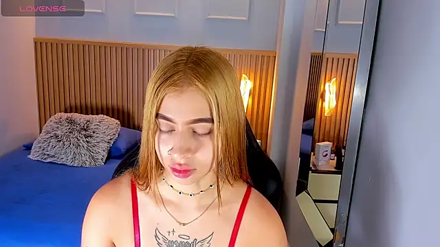 LUCYAMARS1 online show from 10-22-25, 12:26