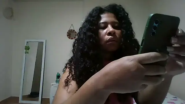 Snapshot of Ivon-09 chatting on 05-17-26, 11:54 Ivon-09 online show from 05-17-26, 11:54