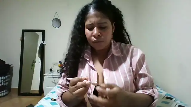 Snapshot of Ivon-09 chatting on 04-18-26, 09:59 Ivon-09 online show from 04-18-26, 09:59