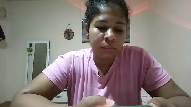 Snapshot of Ivon-09 chatting on 05-19-26, 12:12 Ivon-09 online show from 05-19-26, 12:12