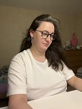 hungry1bunny online show from 02-12-26, 05:56