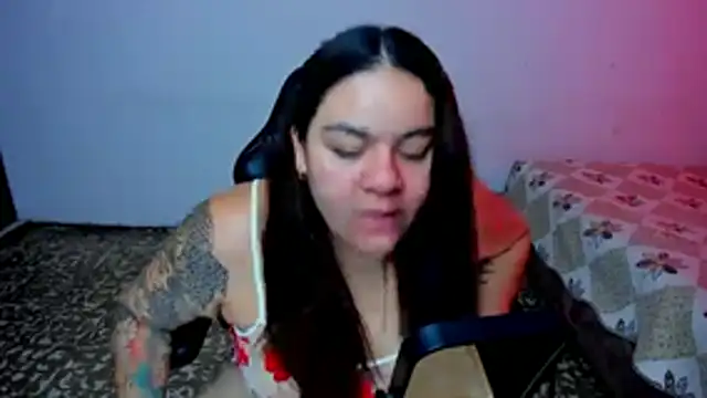 Snapshot of Sharon_hils chatting on 06-26-26, 05:08 Sharon hils online show from 06-26-26, 05:08