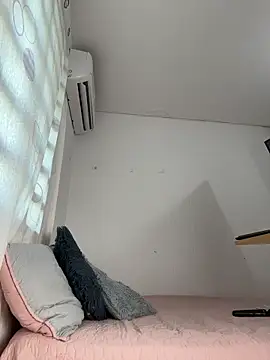 Snapshot of Anny__777 chatting on 11-27-25, 01:22 Anny 777 online show from 11-27-25, 01:22