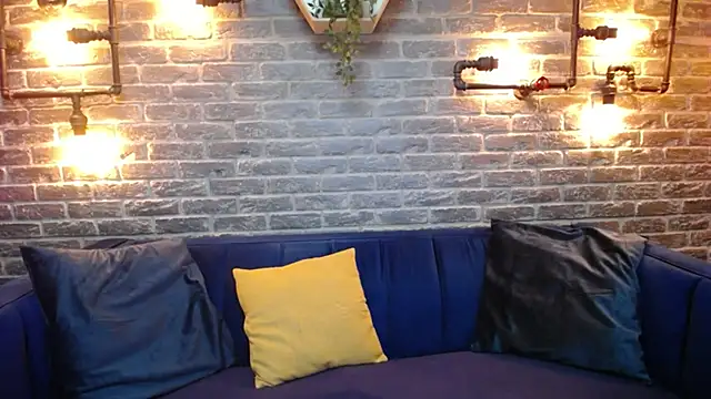 LisaCaprice online show from 11-04-25, 01:15