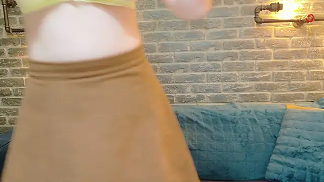 Snapshot of LisaCaprice chatting on 03-20-26, 05:08 LisaCaprice online show from 03-20-26, 05:08