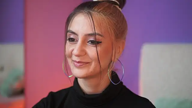 SabrinaHope online show from 11-14-25, 08:12