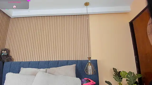 kathecute   online show from 09-09-25, 01:38