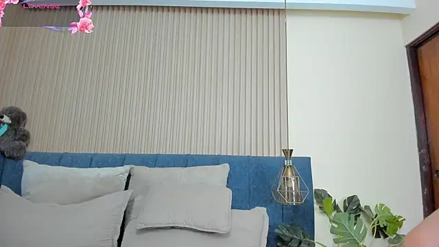 kathecute   online show from 06-20-26, 01:43