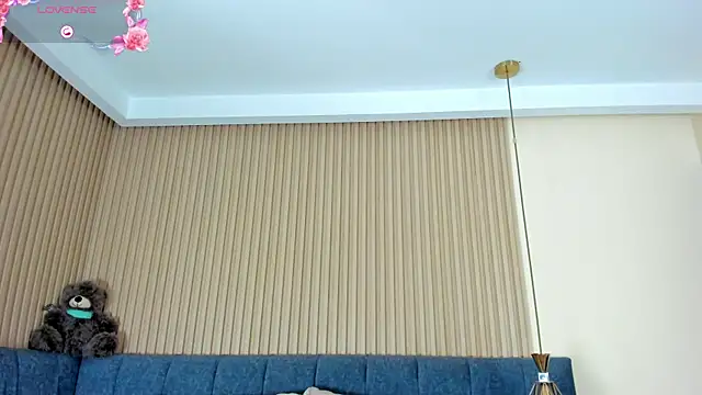 kathecute   online show from 04-14-26, 01:43