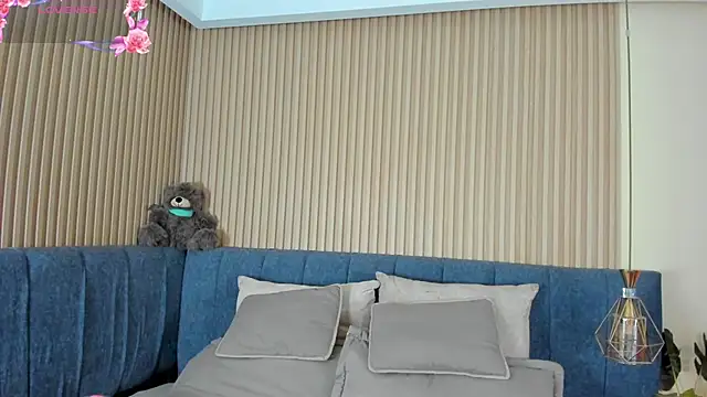 kathecute   online show from 04-24-26, 01:40