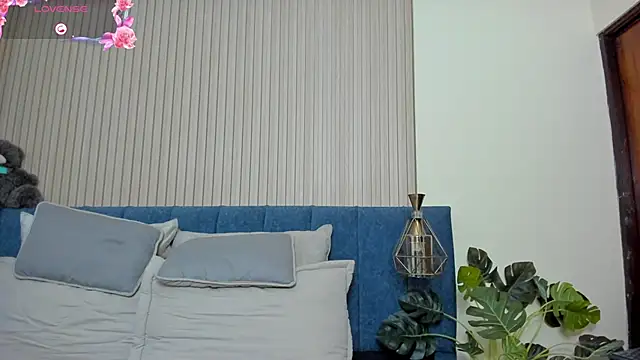 kathecute   online show from 05-15-26, 01:36