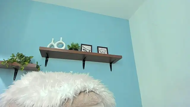Snapshot of annawelk_ chatting on 10-06-25, 12:50 annawelk online show from 10-06-25, 12:50