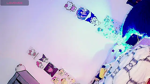 Snapshot of HELEM__S7 chatting on 10-15-25, 01:26 HELEM S7 online show from 10-15-25, 01:26