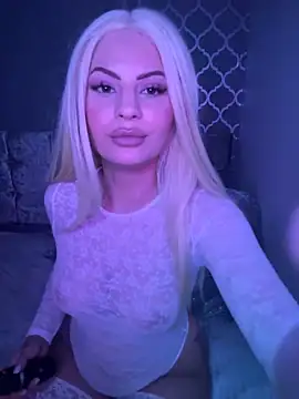 Snapshot of Lexy669 chatting on 01-19-25, 06:43 Lexy669 online show from 01-19-25, 06:43