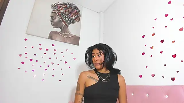 Snapshot of Julieta_turner_ chatting on 03-19-25, 01:32 Julieta turner online show from 03-19-25, 01:32