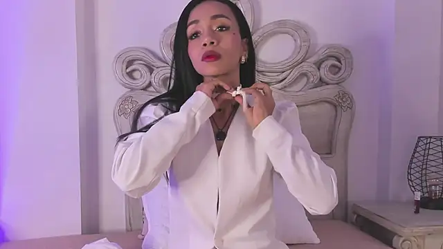 SamanthaFerrer   online show from 12-04-25, 07:57