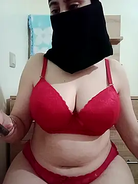 Snapshot of Arabic-Rose chatting on 02-26-25, 10:49 Arabic-Rose online show from 02-26-25, 10:49