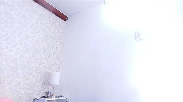 nicol f online show from 11-26-25, 03:39