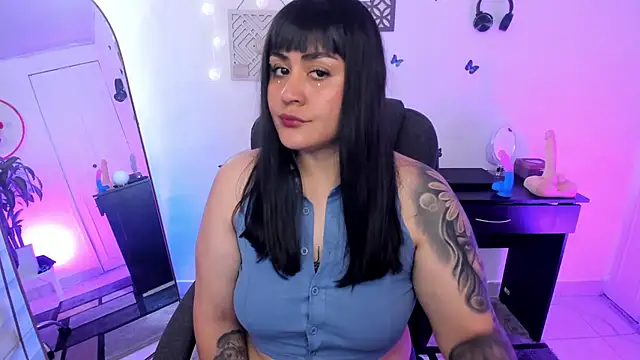 GretaX-X online show from 01-22-25, 01:21