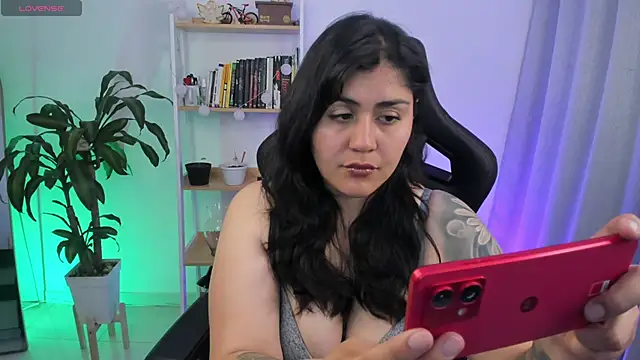 GretaX-X online show from 11-19-25, 02:55