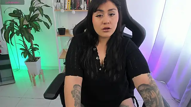 GretaX-X online show from 11-24-25, 05:13