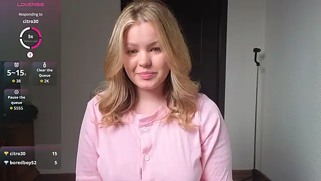 Snapshot of Milana15 chatting on 06-20-26, 02:33 Milana15 online show from 06-20-26, 02:33