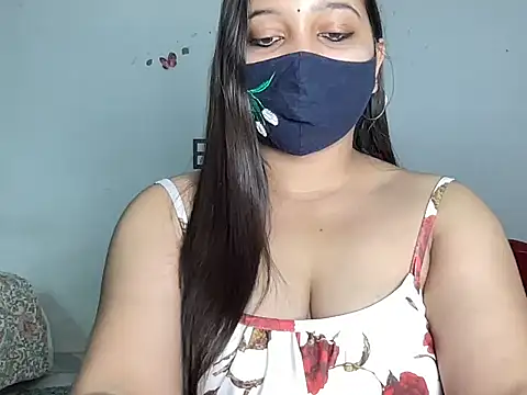 Snapshot of Varnika_aarora chatting on 10-19-25, 04:15 Varnika aarora online show from 10-19-25, 04:15