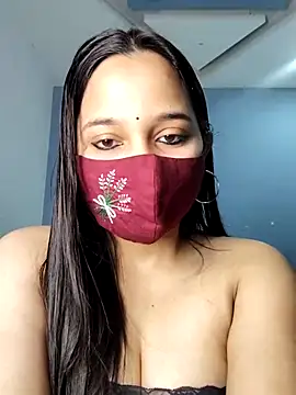 Snapshot of Varnika_aarora chatting on 02-22-25, 04:07 Varnika aarora online show from 02-22-25, 04:07